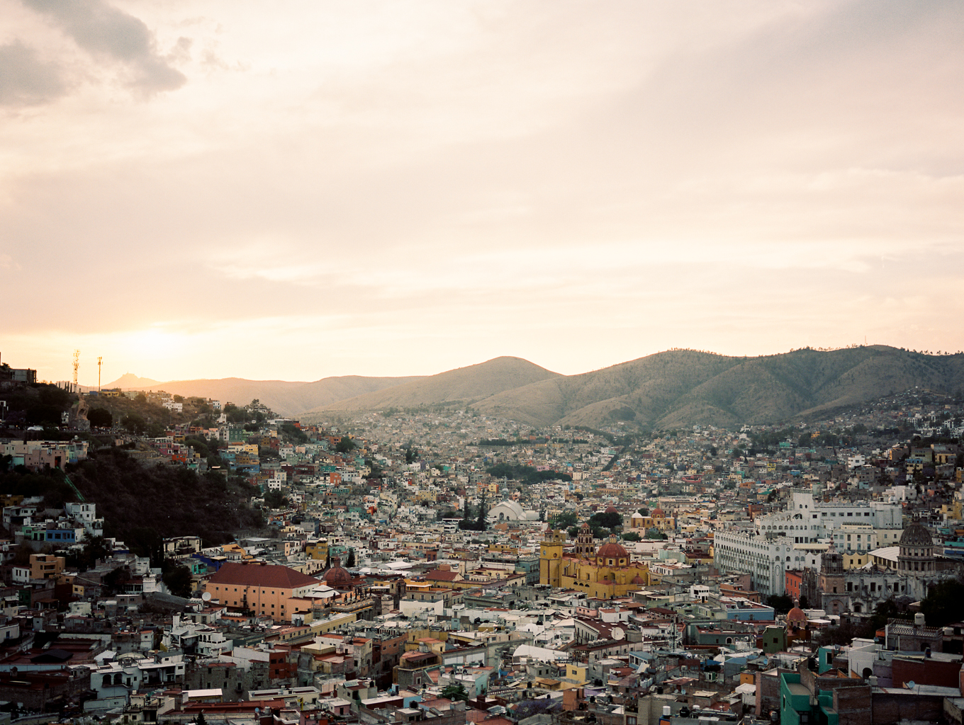 Taryn Baxter Photographer_ Guanajuato_Fuji Ga645